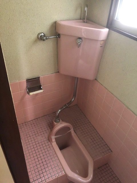 下地から全面補強！和式から洋式トイレへ