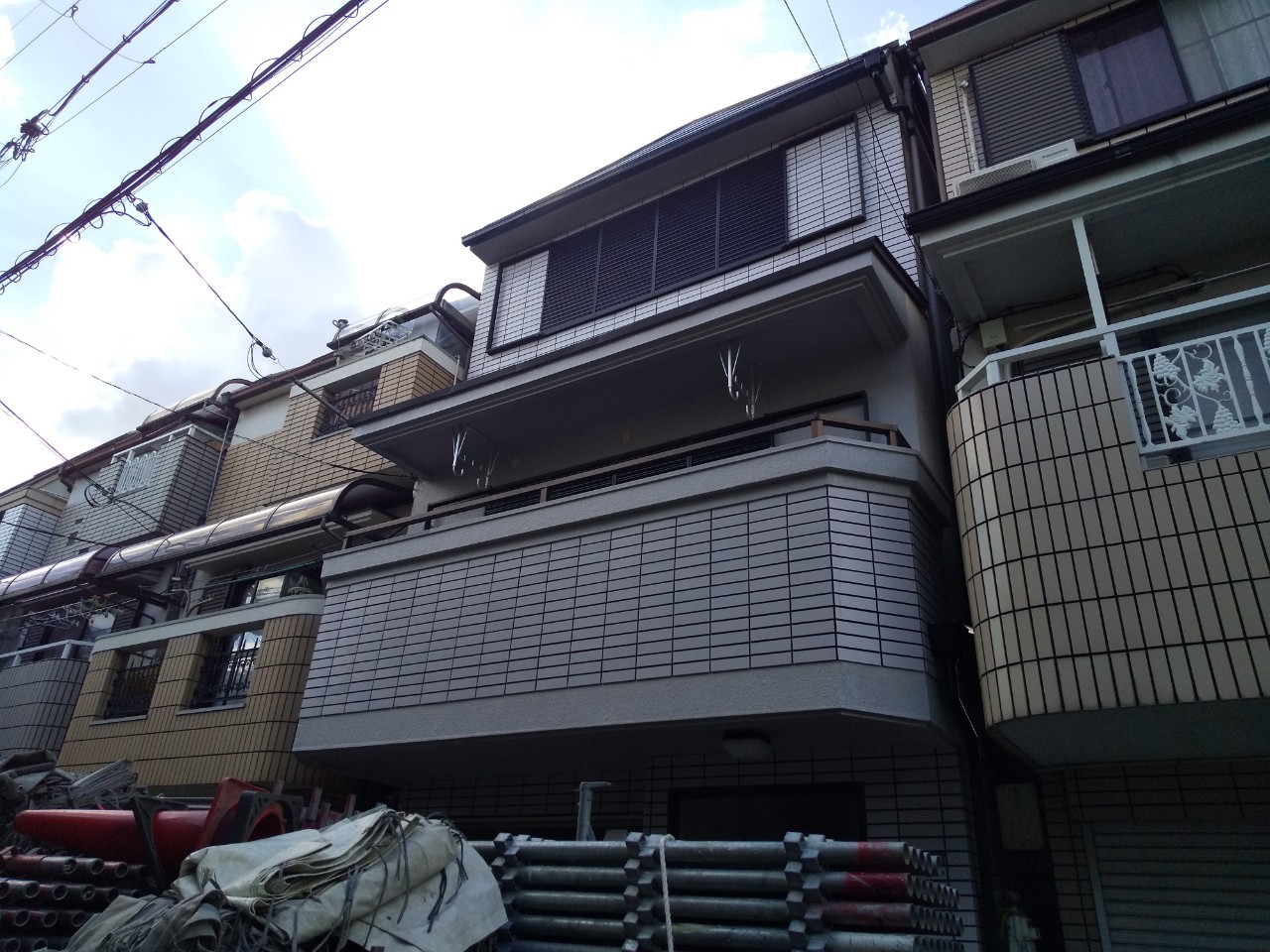 温かみのある暖色に 屋根外壁塗装 大阪府大東市