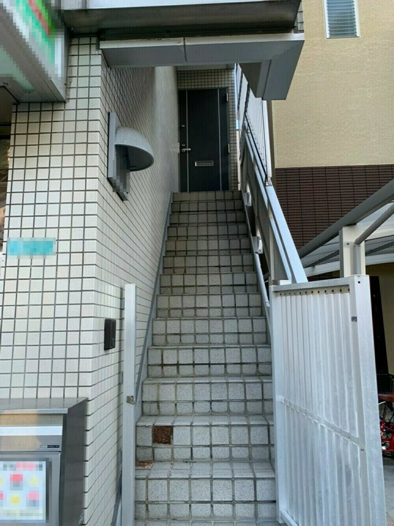 玄関ポーチ階段タイル張替工事 大阪市東成区