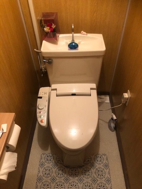 仕上がりに満足いただけご自宅も トイレ交換工事 大阪市鶴見区