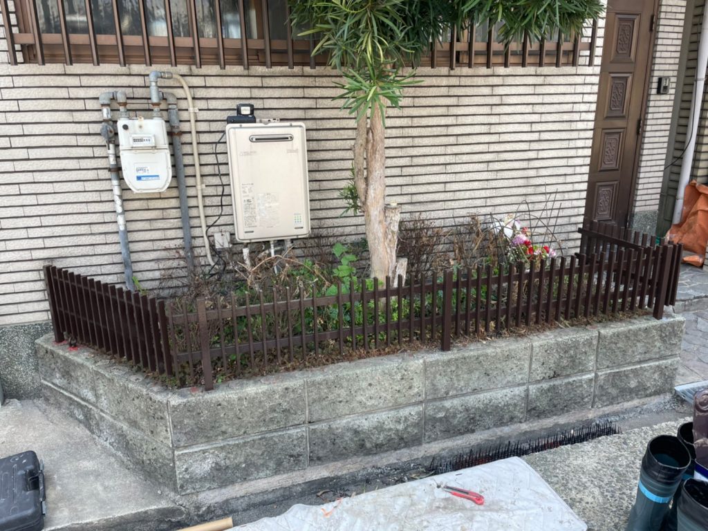 過去に自身で塗り替えた所をきれいに！外壁塗装工事　東大阪市荒川