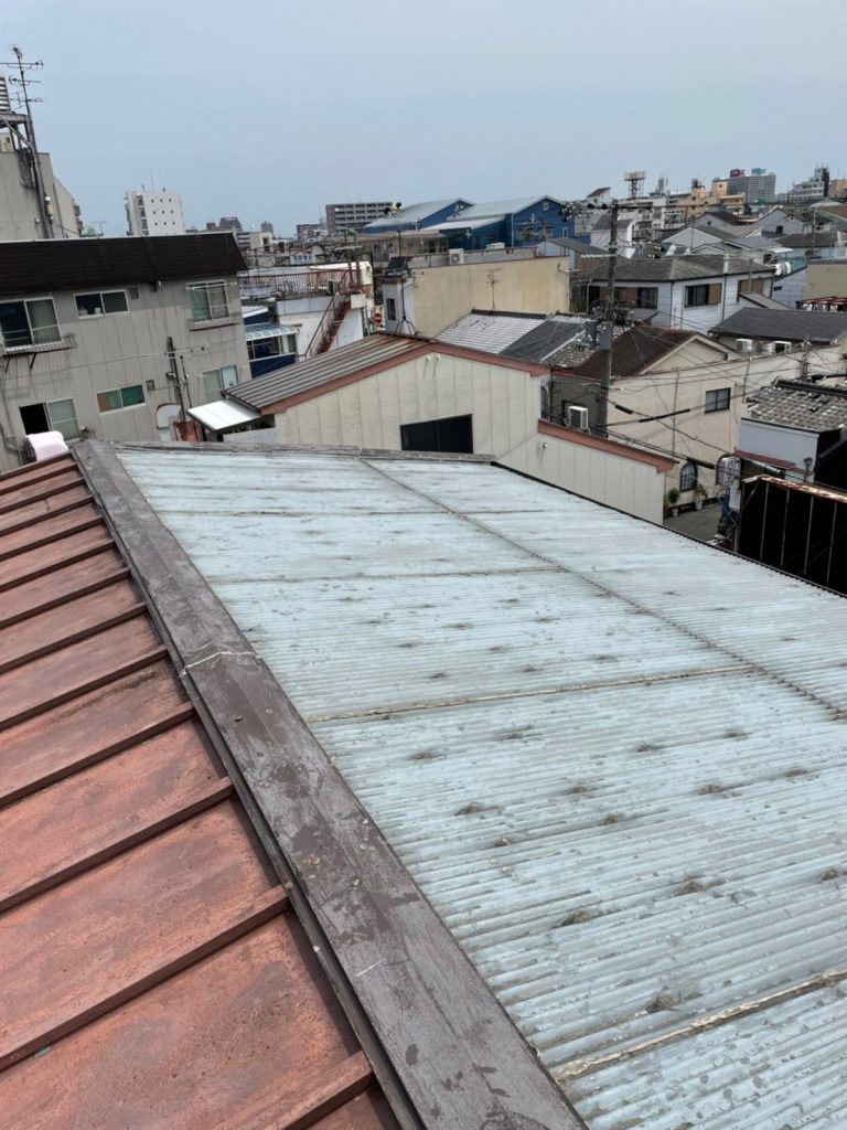 費用を抑えてきれいに　屋根被せ葺き工事　外壁塗装工事　大阪市生野区