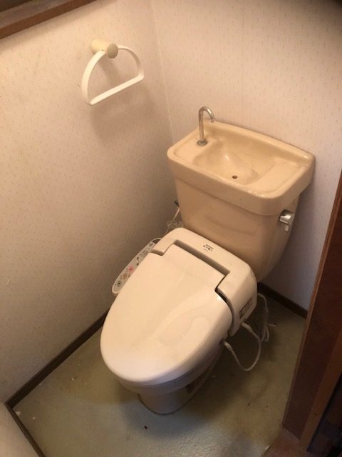 トイレ交換工事　大阪市中央区