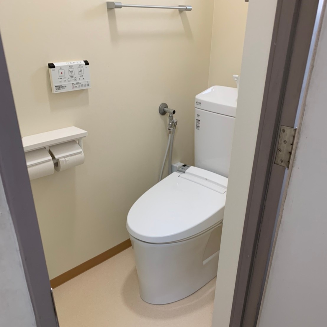 病院のトイレ交換工事(職員用 和式から洋式)