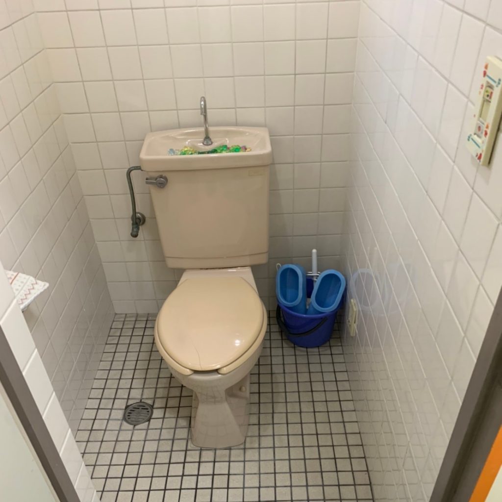 病院のトイレ交換工事(お客様用)
