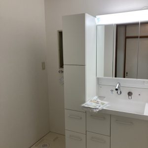 洗面化粧台交換工事 キャビネット付きで収納充実