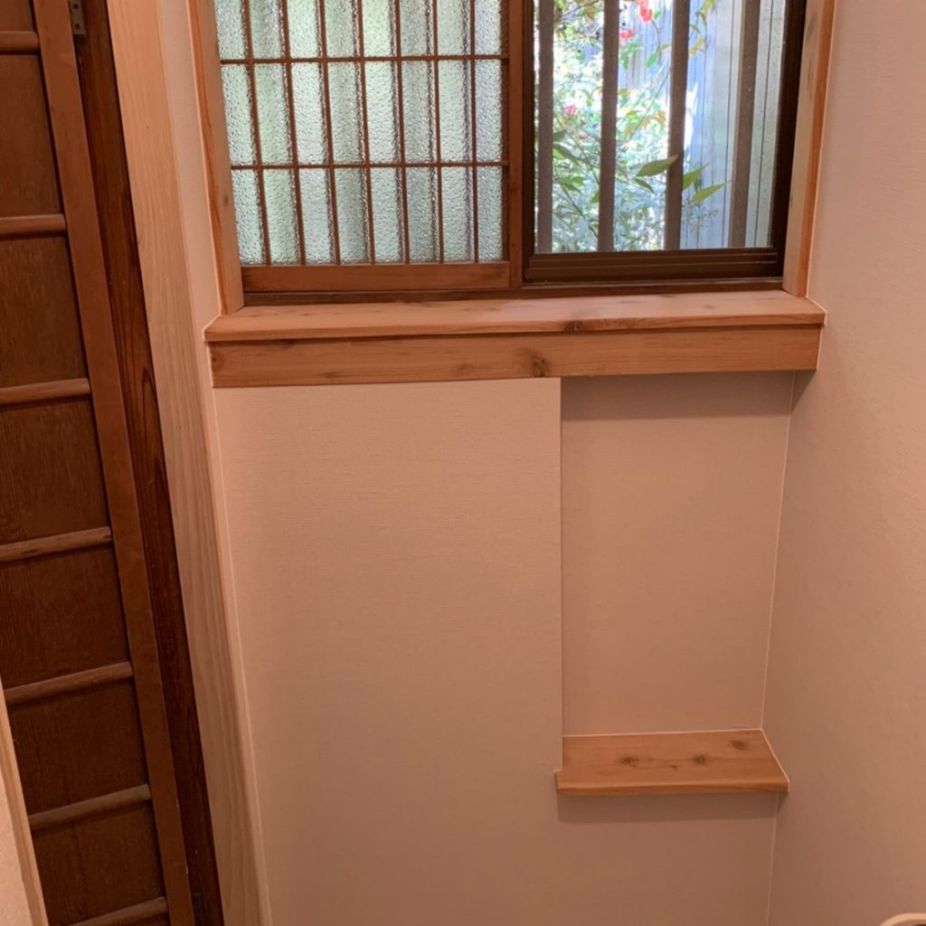 トイレ交換工事 小便器撤去し小物入れに